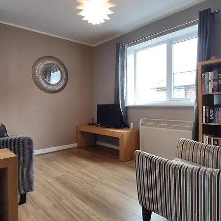 Modern 1-Bed Flat In Wigan Apartment Exterior photo