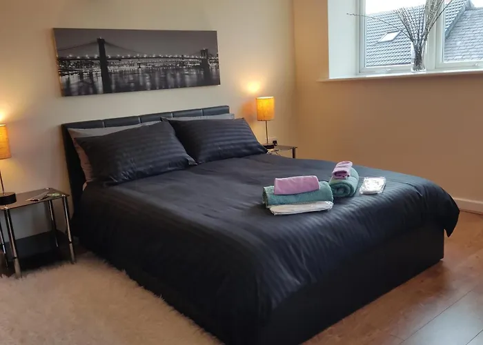 Modern 1-Bed Flat In Wigan