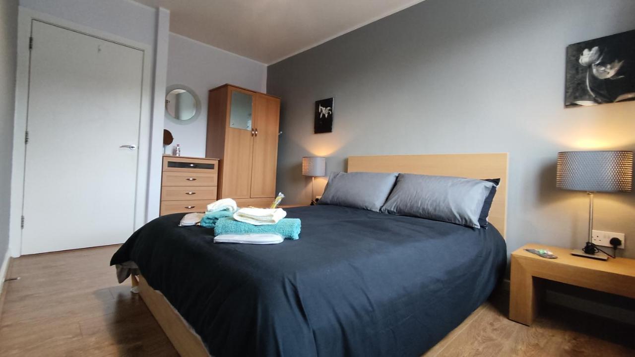 Modern 1-bed Flat In Уиган